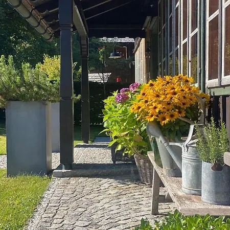 Alte Blaa Hotel *